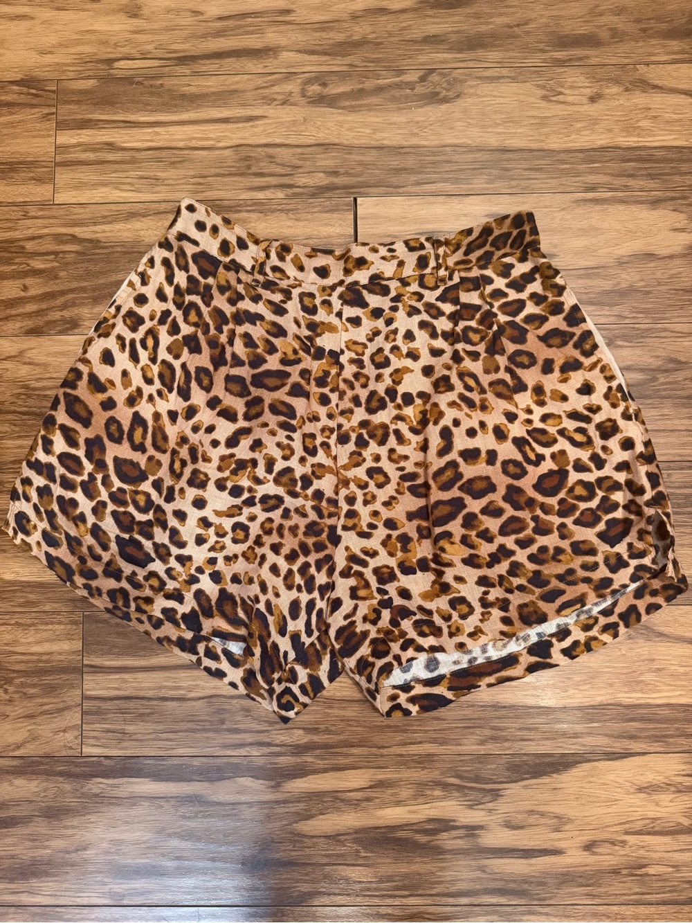 VITAMIN A 100% LINEN THE GETAWAY SHORTS LEOPARD SIZE SMALL